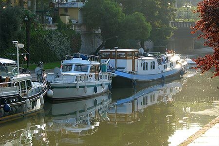  fotografias villa Narbonne imagen Robine rama lateral canal Midi patrimonio mundial Unesco 