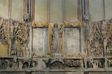  guia foto visitar villa historica Narbona interieur catedral gotica retablo tallado capilla Notre Dame Bethleem 