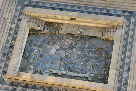  fotografia restos romanos plaza Ayuntamiento Narbonne Via Domitia carretera 