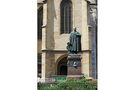 imágenes turísticas con las plazas más bellas del centro de Sibiu. La catedral evangelica.