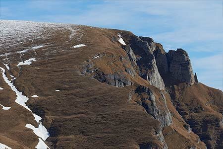 Poze din masivul Caraiman. Poza a versantului nordic al Vaii Jepilor.