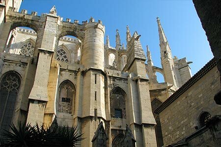  fotografias bellas Narbonne turismo vista lateral catedral Saint Just Saint Pasteur claustro contrafuertes 
